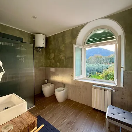 Grand Tour - Cascata Delle Marmore ゲストハウス