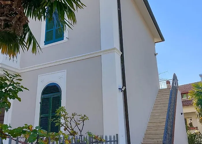 Grand Tour - Cascata Delle Marmore Casa de hóspedes 3*